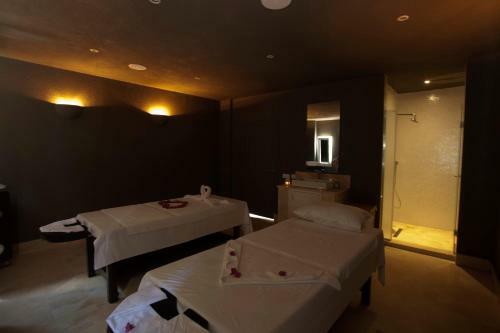 Hotel Cocos The Club