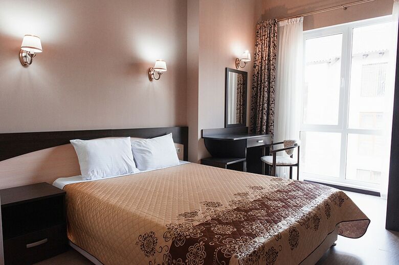 Oplot Hotel