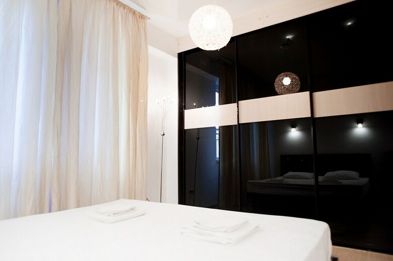 Oplot Hotel