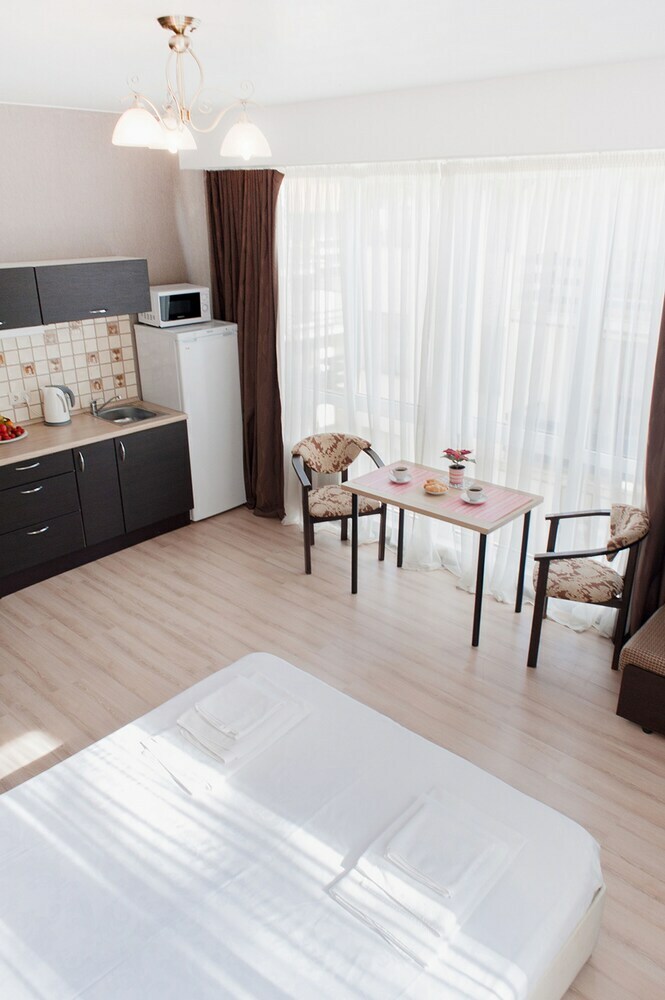 Oplot Hotel