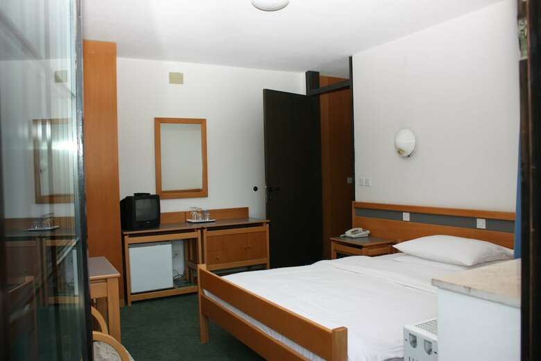 Alp Hotel
