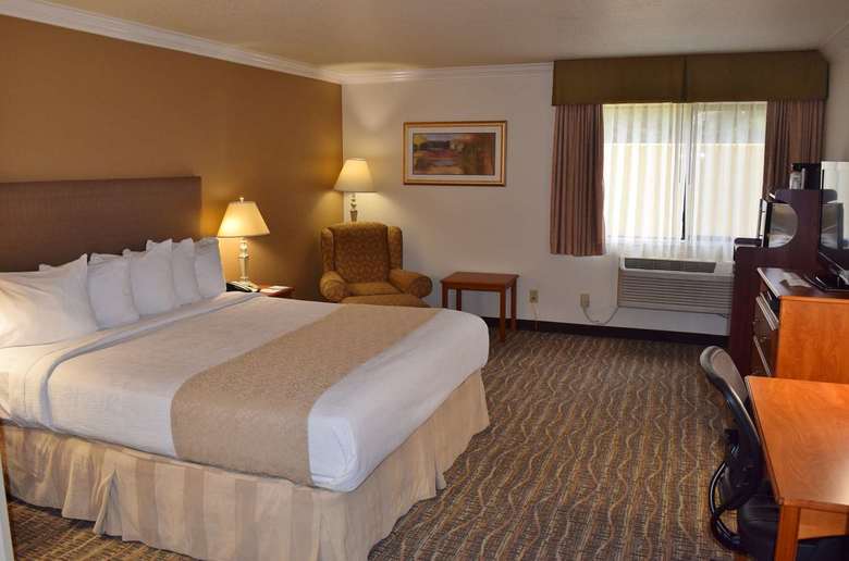 Best Western Town & Country Hotel