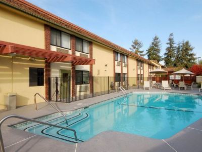 Best Western Town & Country Hotel