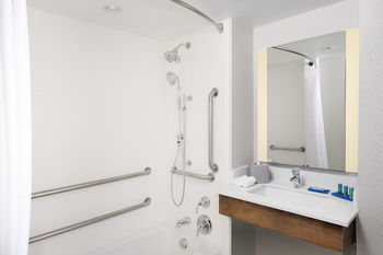 Hotel Comfort Inn And Suites