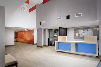 Hotel Comfort Inn And Suites