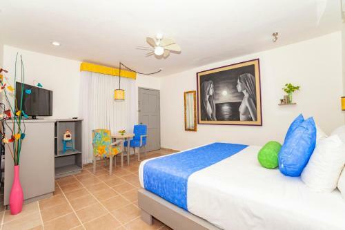 Hotel Mestizo Gallery