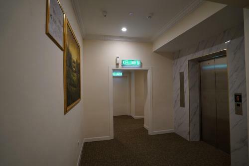 Ritzton Hotel