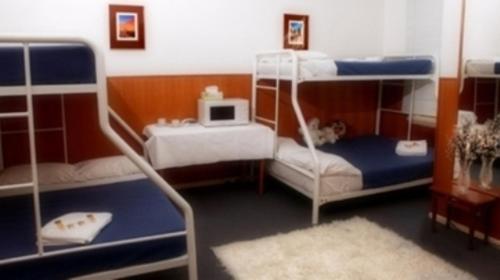 Holiday Lodge Hotel