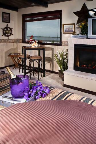 Baywood Shores B&B