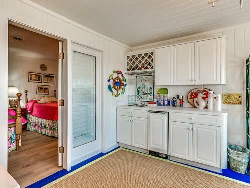 #2000 Arthur/oxner Holiday Home
