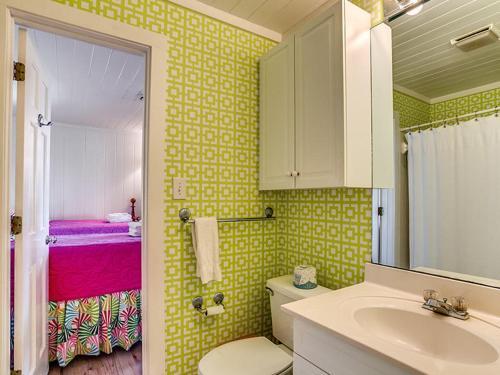 #2000 Arthur/oxner Holiday Home