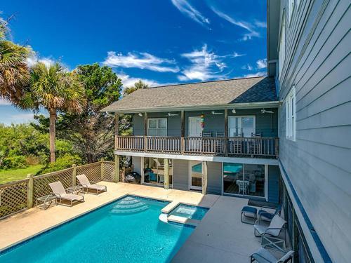 #2000 Arthur/oxner Holiday Home