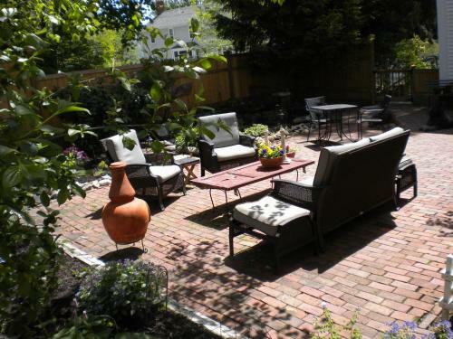 Benjamin F. Packard House Bed And Breakfast