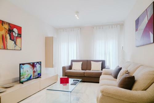 Caleta Homes - Apartamentos Pompidou