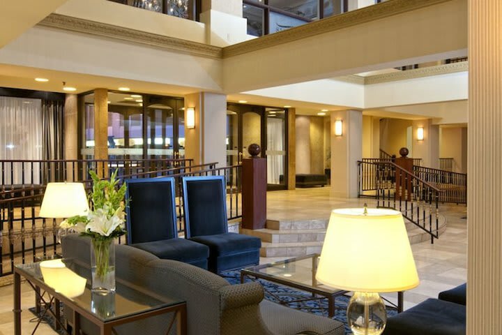 Hotel Delta Bessborough