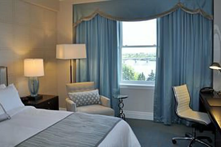 Hotel Delta Bessborough