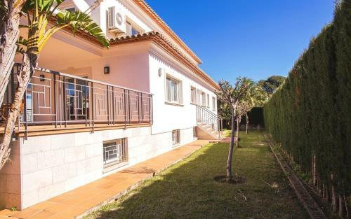 Villa Alqueries