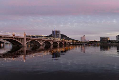AC Hotel By Marriott Phoenix Tempe/downtown
