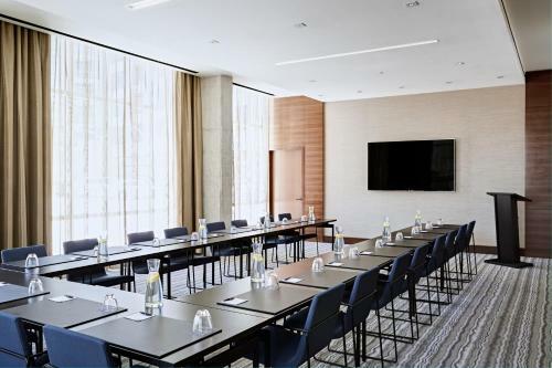 AC Hotel By Marriott Phoenix Tempe/downtown
