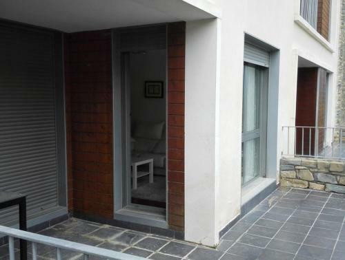 Apartamentos Valle De Tena - Las Margas Golf