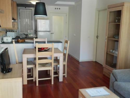 Apartamentos Valle De Tena - Las Margas Golf