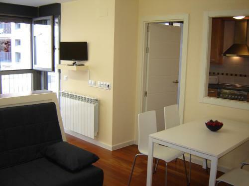 Apartamentos Valle De Tena - Las Margas Golf