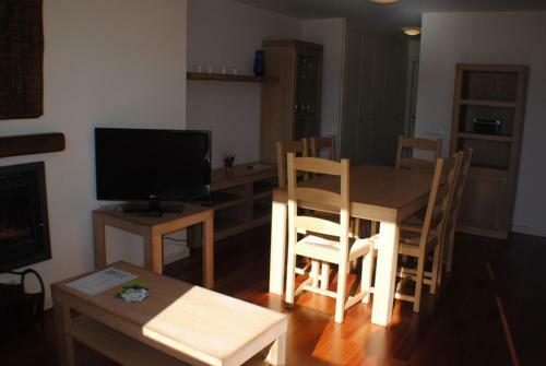 Apartamentos Valle De Tena - Las Margas Golf