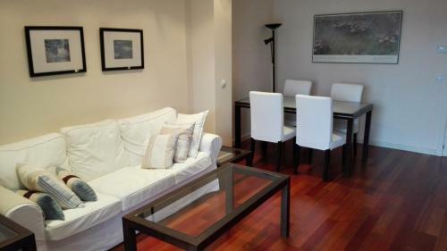 Apartamentos Valle De Tena - Las Margas Golf