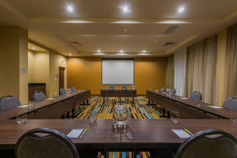 Hotel Fairfield Inn & Suites By Marriott Kaloops