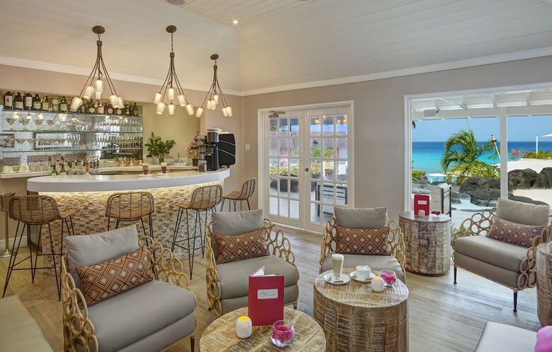 Hotel Crystal Cove