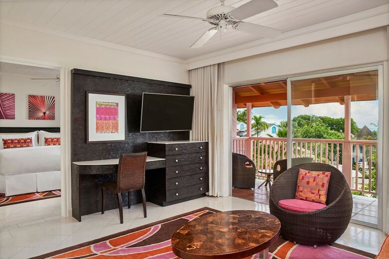 Hotel Crystal Cove