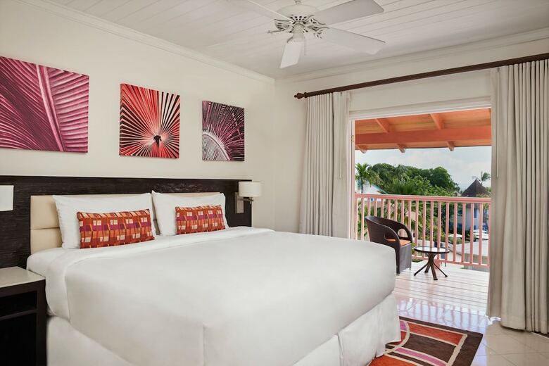 Hotel Crystal Cove