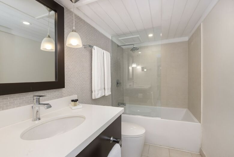 Hotel Crystal Cove