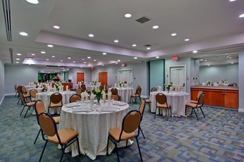 Hotel Indigo Toronto Airport