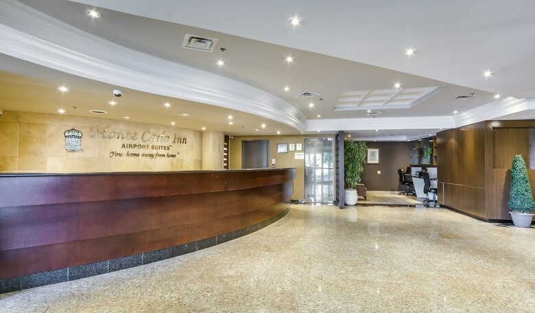 Hotel Monte Carlo Inn Airport Suites