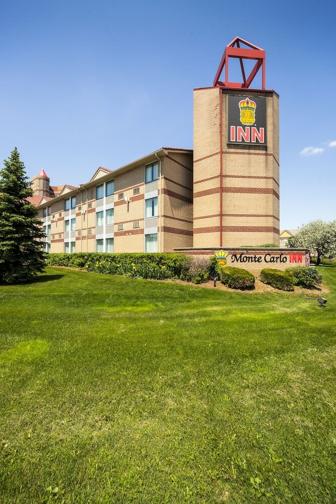 Hotel Monte Carlo Inn Airport Suites
