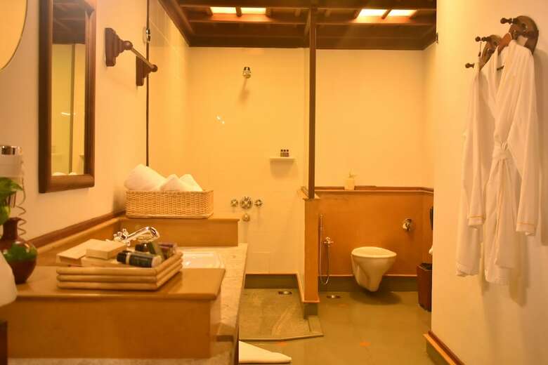 Hotel Kumarakom Lake Resort