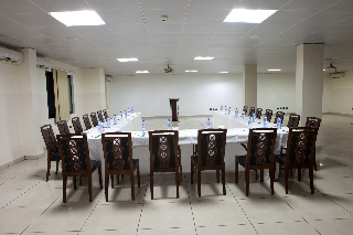 Oak Plaza Hotel