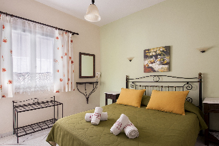 Apartamentos Nina Pansion