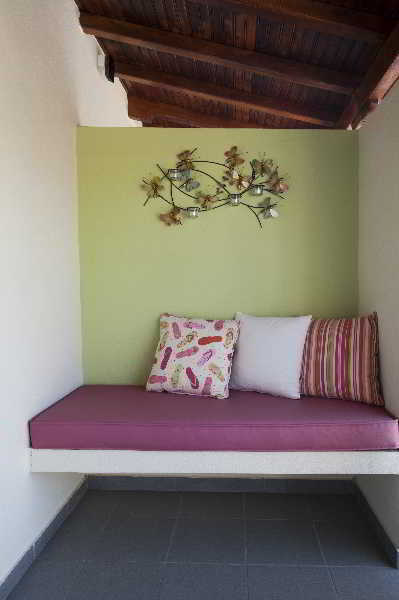 Apartamentos Nina Pansion
