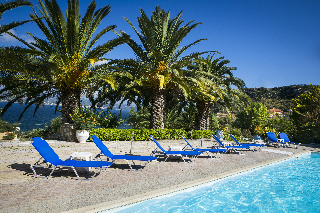 Metaxatos Apartments