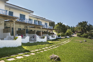 Metaxatos Apartments