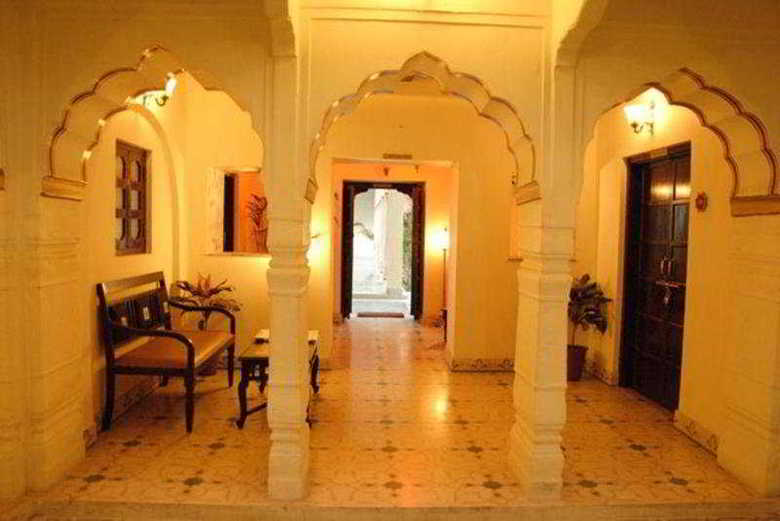 Hotel Sirsi Haveli