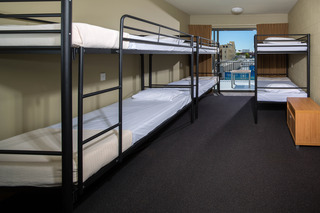 Gilligan's Backpackers Hotel And Resort