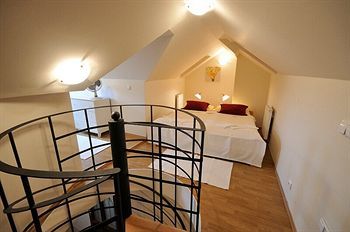Karlova Prague Apartments