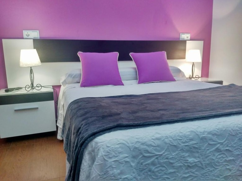Hostal Bru�a