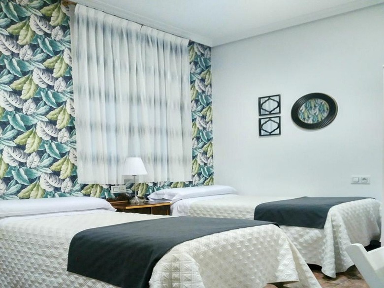 Hostal Bru�a
