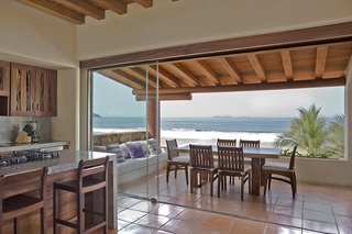 Hotel Las Palmas Resort & Beach Club