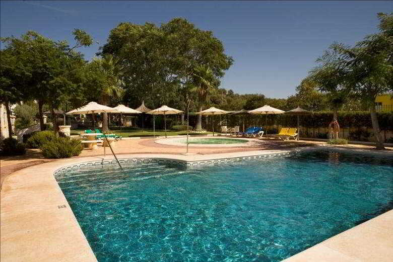 Hotel La Cueva Park