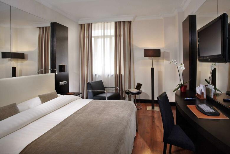 Hotel Saray